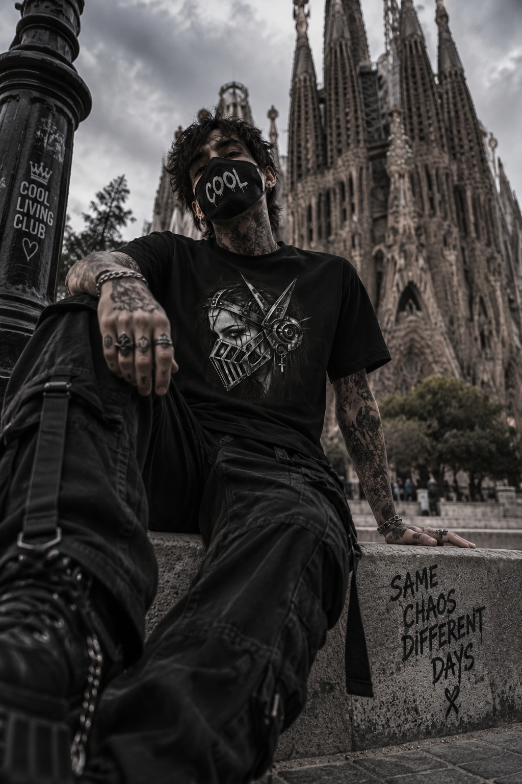 DARK REFLECTIONS – Iron Wraith | Skull T-Shirt