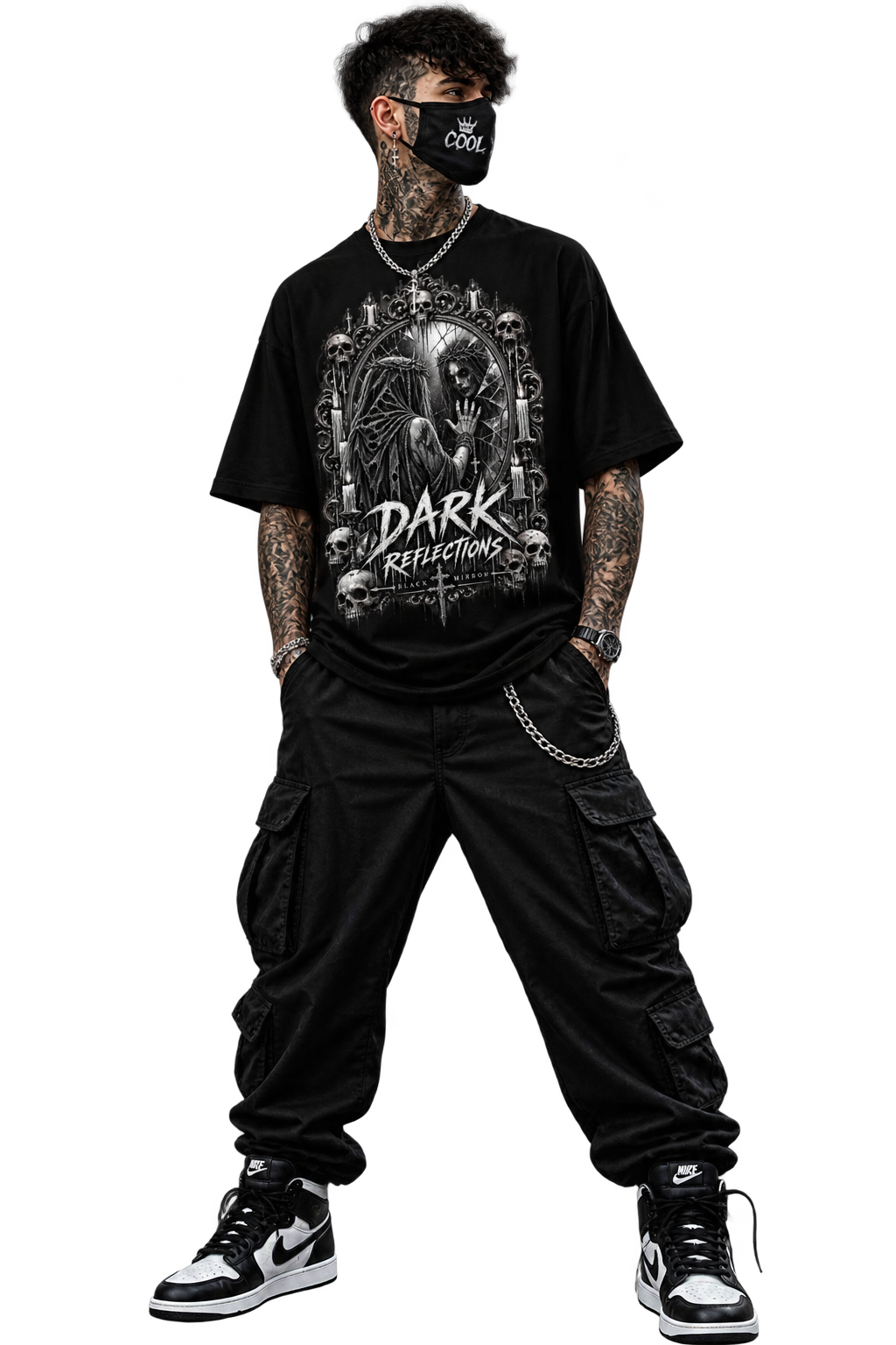 DARK REFLECTIONS – Black Mirror | Gothic Horror T-Shirt