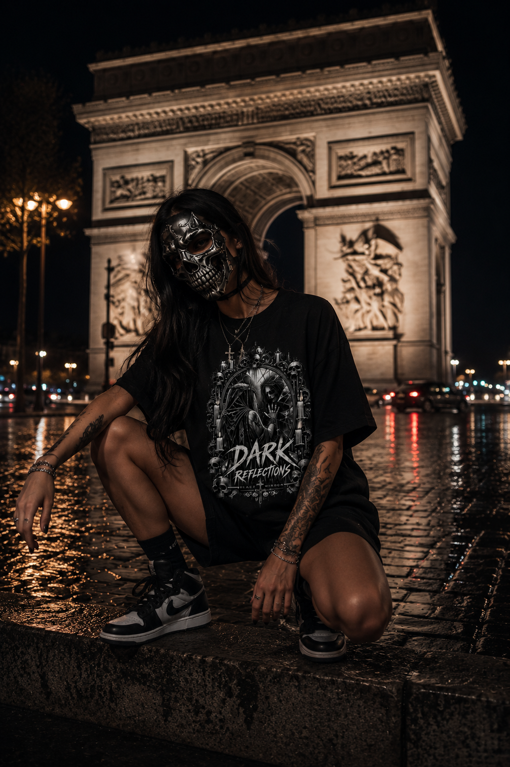 DARK REFLECTIONS – Black Mirror | Gothic Horror T-Shirt