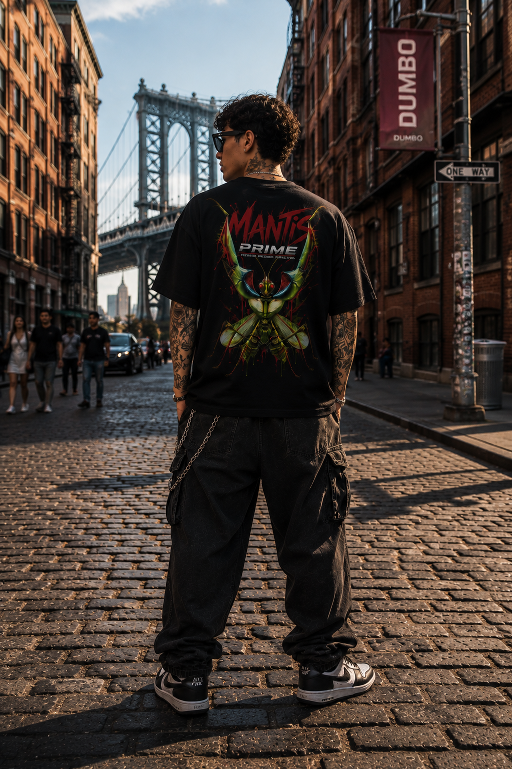 MANTIS PRIME – Predator Precision | Graphic T-Shirt