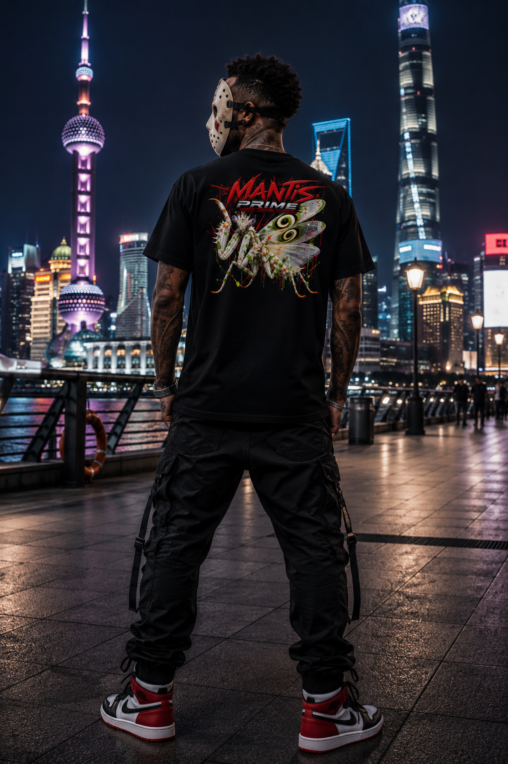 MANTIS – African Flower | Insect Art T-Shirt